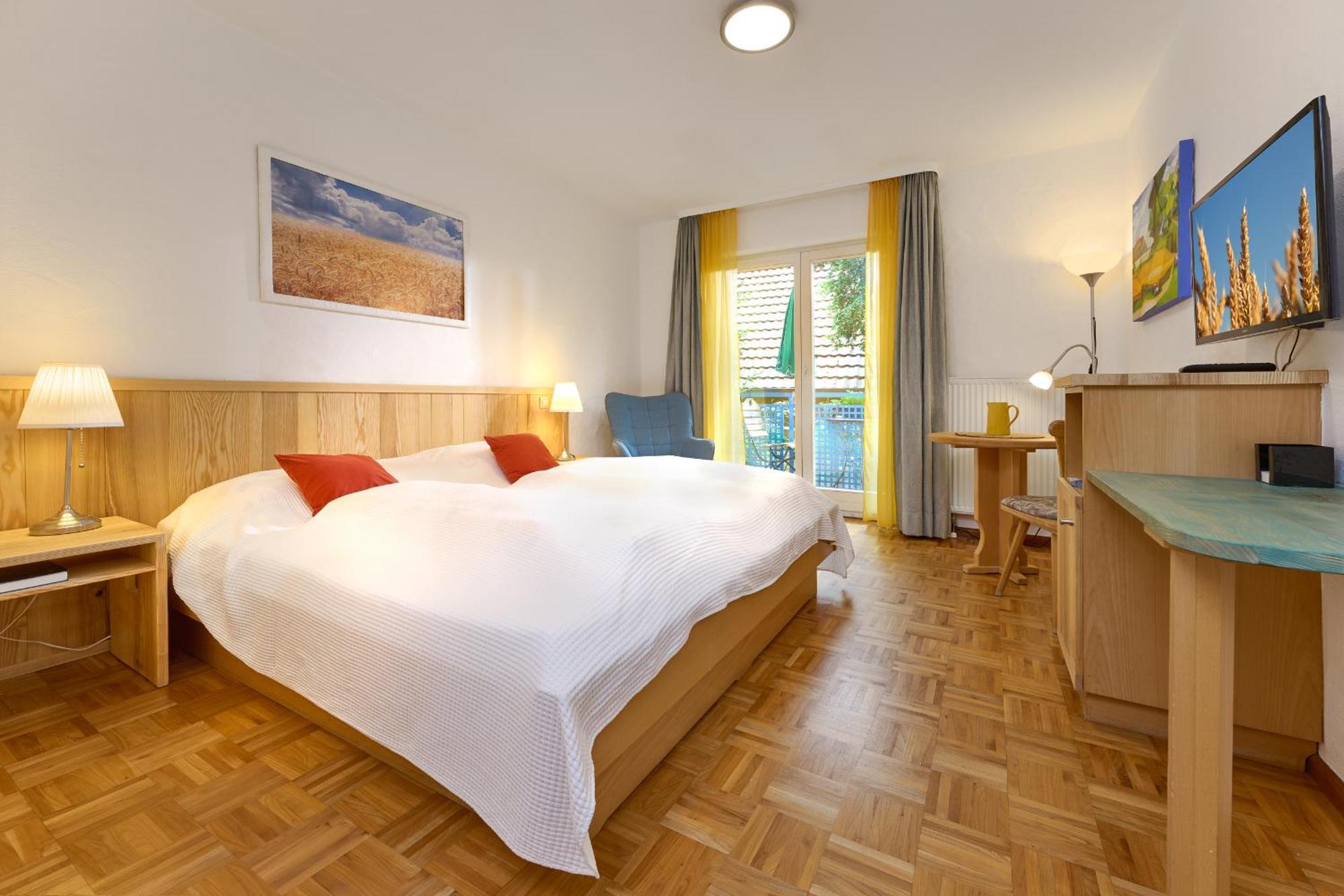 Hotel-Bio Gasthaus Am Felsenkeller Staufen im Breisgau Bagian luar foto