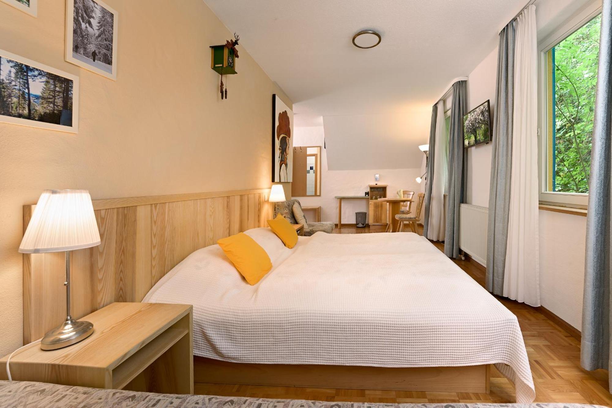 Hotel-Bio Gasthaus Am Felsenkeller Staufen im Breisgau Bagian luar foto