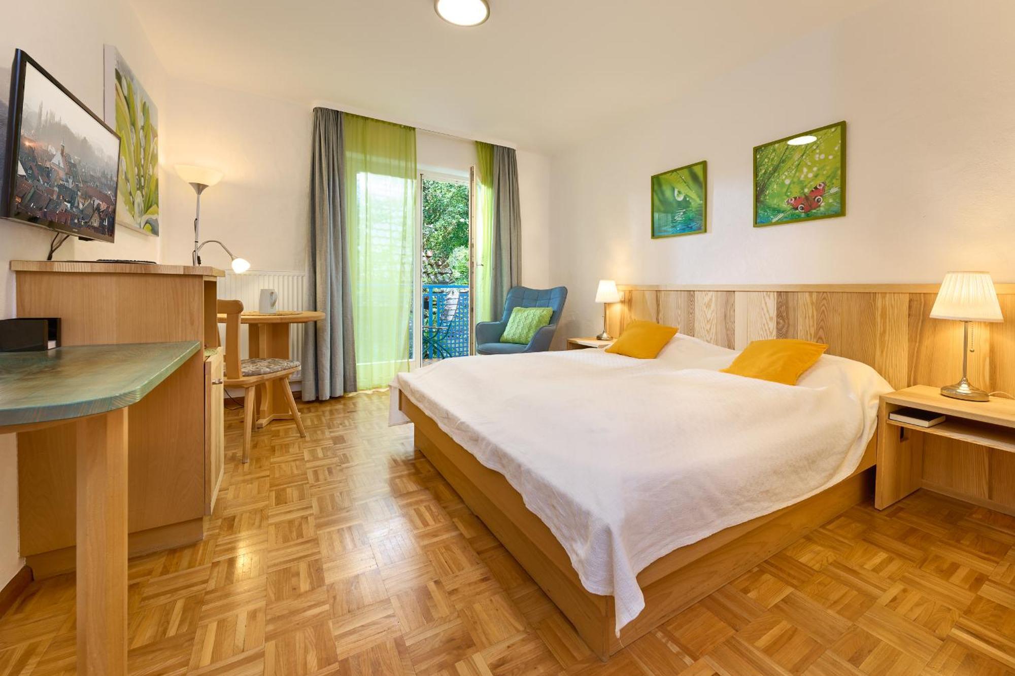 Hotel-Bio Gasthaus Am Felsenkeller Staufen im Breisgau Bagian luar foto